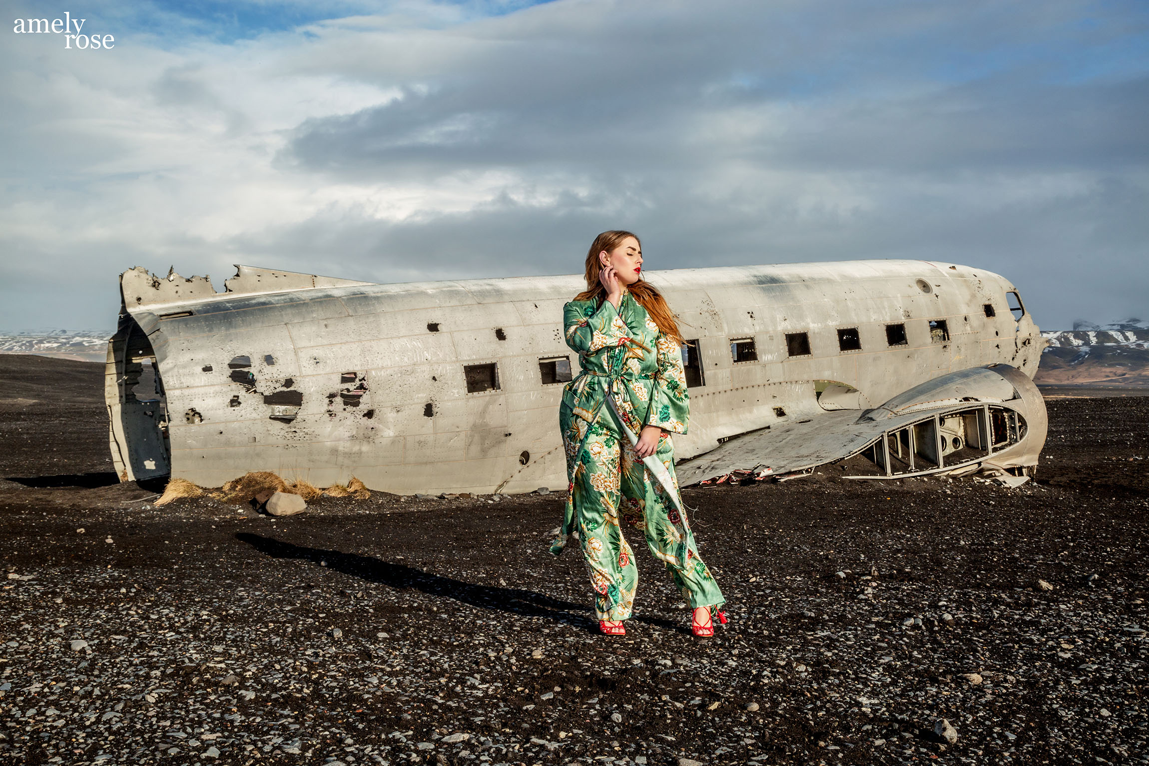 amely_rose_amelyrose_theamelyrose_iceland_is_island_traveltoiceland_airplanecrash_planecrash_fashion_influecer_modeblogger_travelblogger_travel