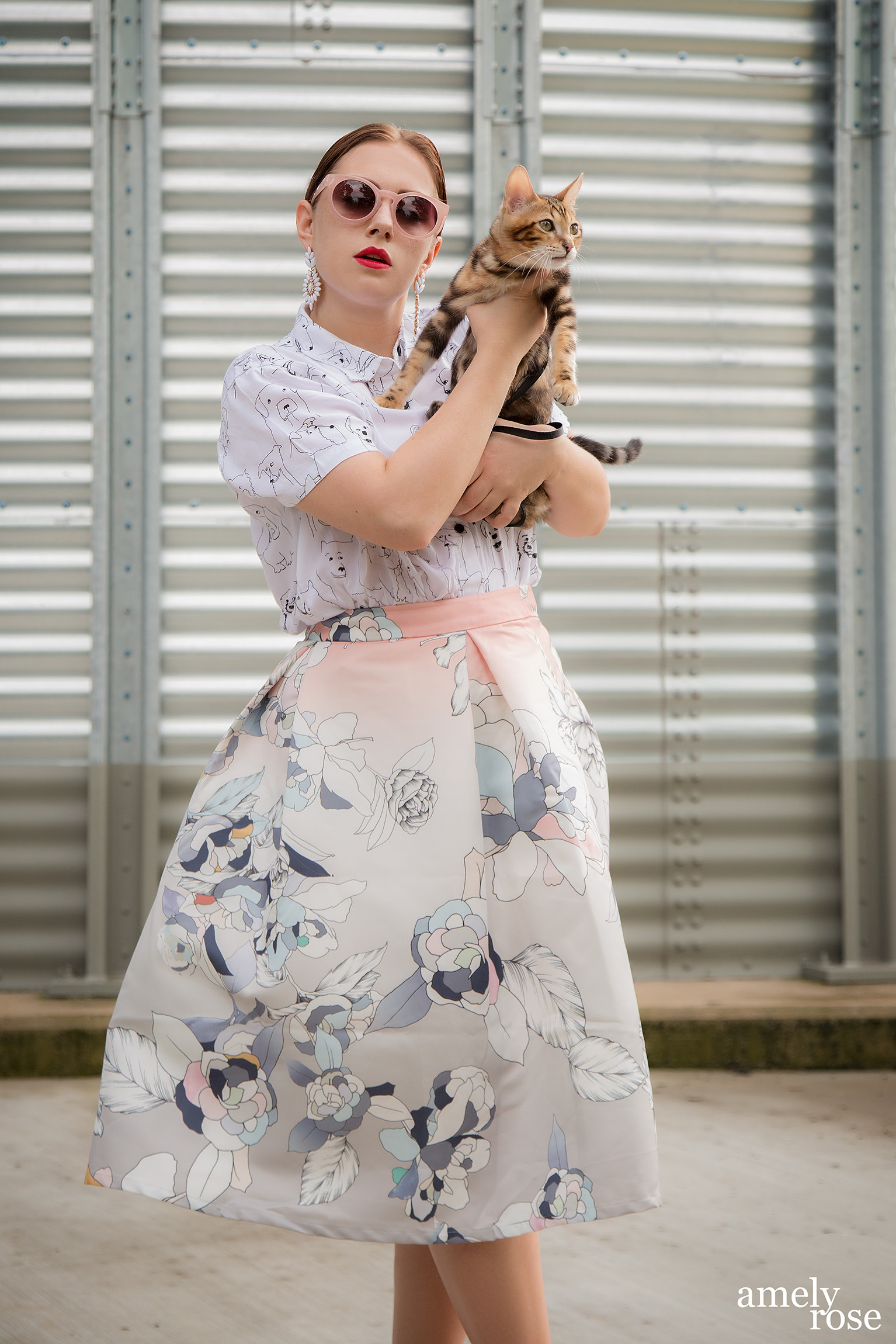 amelyrose_amely_rose_catwalk_bengal_catcontent_adventurecat_kitten_bengalcat_sommerlook_cat_katze_midiskirt