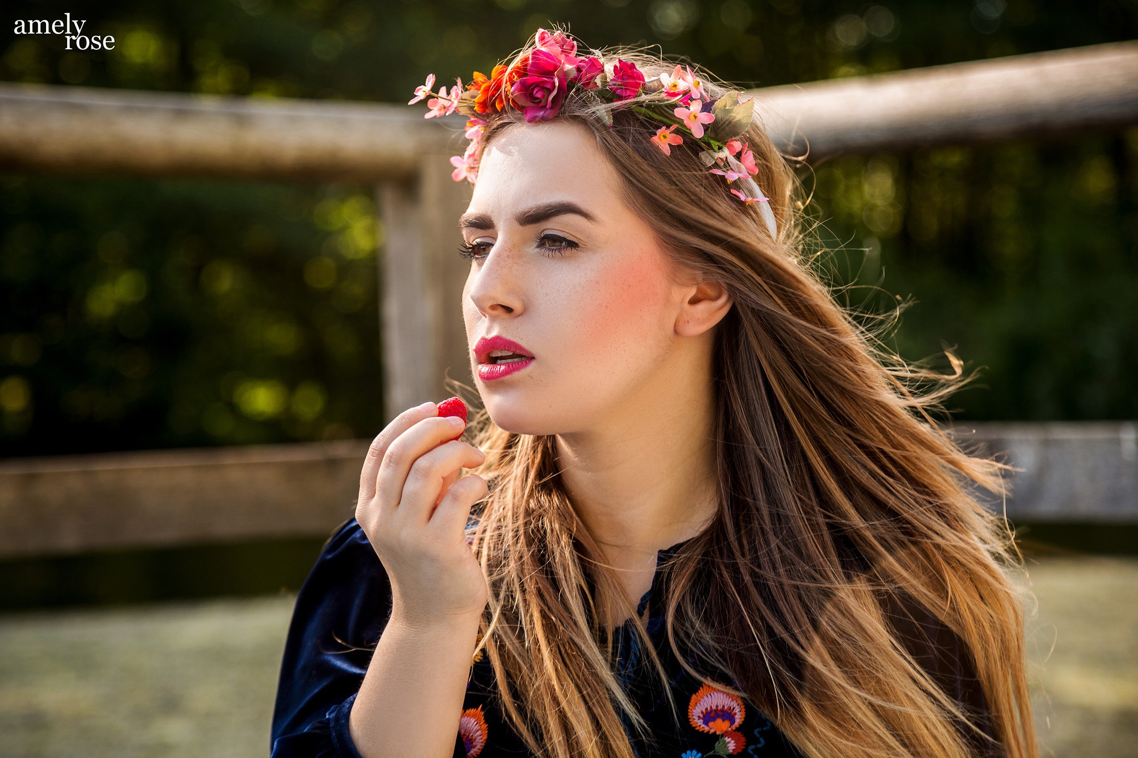 Amely rose verbringt den sommer am strand und zeigt euch die wichtigsten beach essentials. Wichtig eine stranddecke oder picknickdecke von jaliya. Die handgearbeiteten raditionellen tücher könnt ihr auch für euer hamam benutzen.