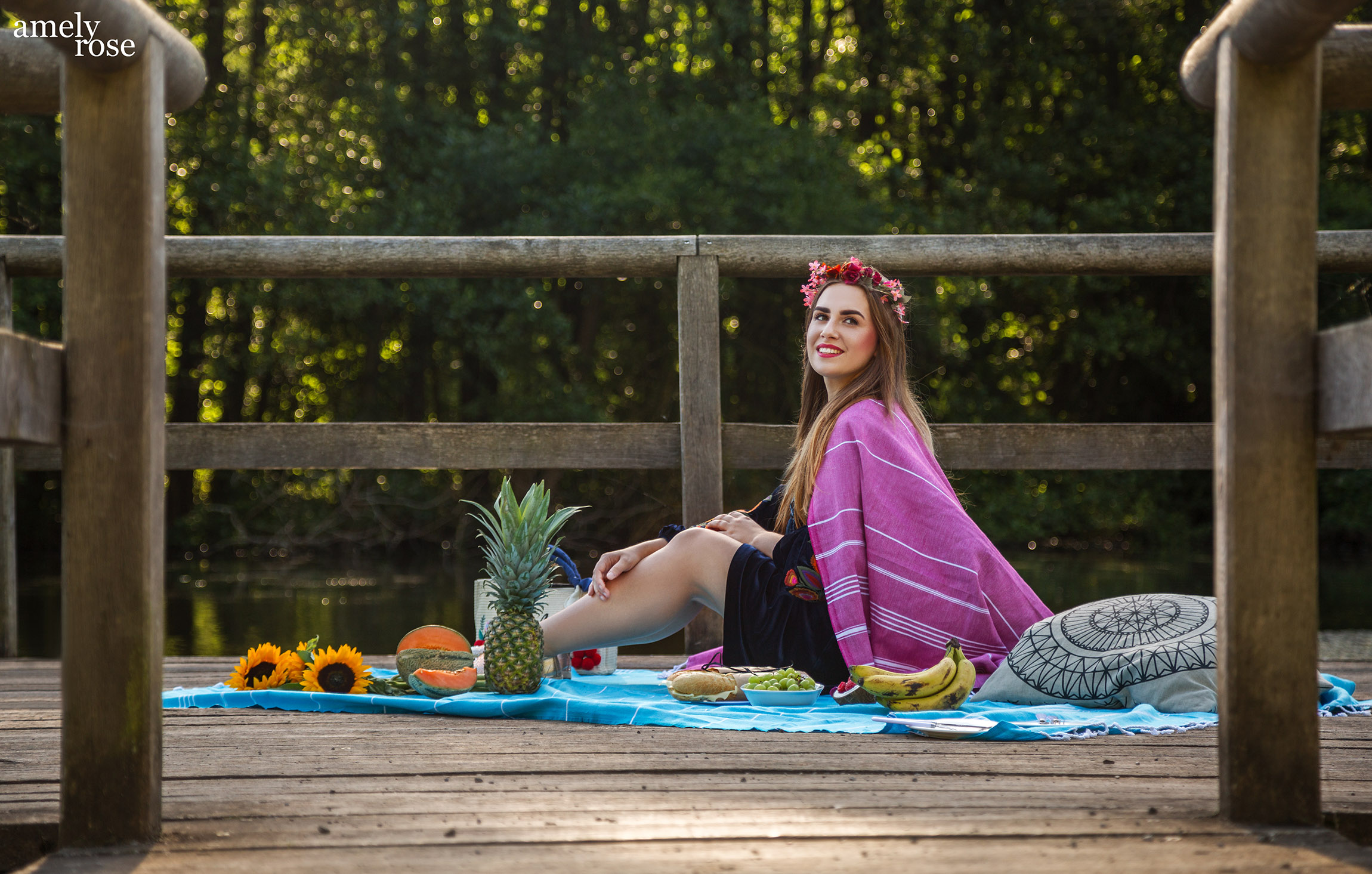 Amely rose verbringt den sommer am strand und zeigt euch die wichtigsten beach essentials. Wichtig eine stranddecke oder picknickdecke von jaliya. Die handgearbeiteten raditionellen tücher könnt ihr auch für euer hamam benutzen.