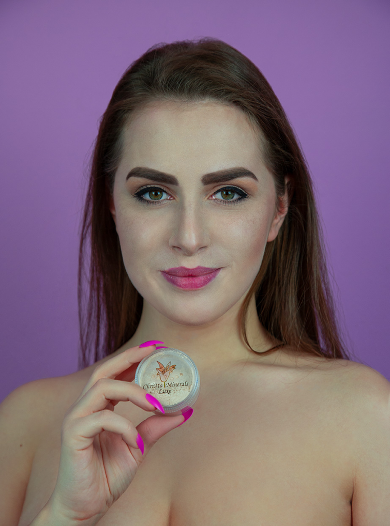 amelyrose, amelyrose, Chrimaluxe-Minerals, makeup, make up, portrait, eye make up, red smokey eyes, gothic make up, abiballlook, schminke, schminktipps, youtube_schmink_tutorial, portrait, puder, mineralien_uder, glitzer_lidschatten, lidschatten, dark lips, matter_lippenstift, flower, spring, frühling, frühlingsanfang, blumen, blume, blumenfotografie, nature photography, makeupbrush, schminkpinsel, pinsel, kabuki, kabuki brush, natural_make_up, nude_make_up, no_make_up, concealer, foundation,