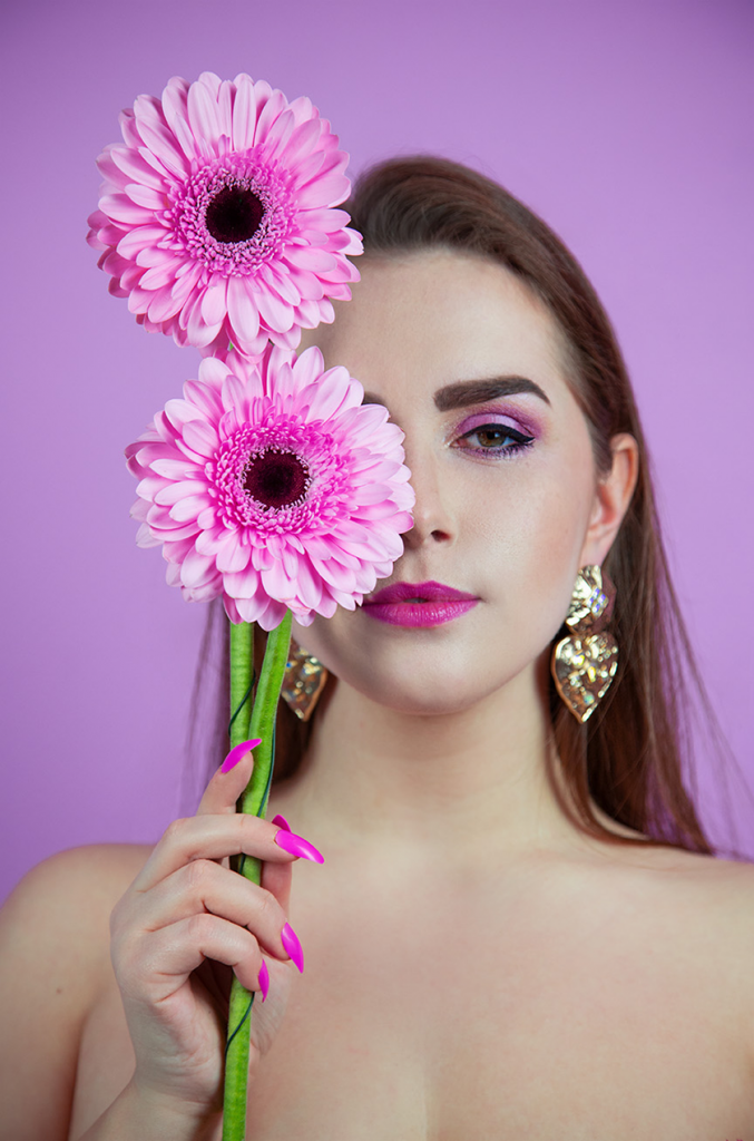 amelyrose, amelyrose, Chrimaluxe-Minerals, makeup, make up, portrait, eye make up, red smokey eyes, gothic make up, abiballlook, schminke, schminktipps, youtube_schmink_tutorial, portrait, puder, mineralien_uder, glitzer_lidschatten, lidschatten, dark lips, matter_lippenstift, flower, spring, frühling, frühlingsanfang, blumen, blume, blumenfotografie, nature photography, makeupbrush, schminkpinsel, pinsel, kabuki, kabuki brush, natural_make_up, nude_make_up, no_make_up, concealer, foundation, puder, produktfotos, produktfoto, canon, canon_5D_mark_III, pink, rosa, pretty_in_pink,