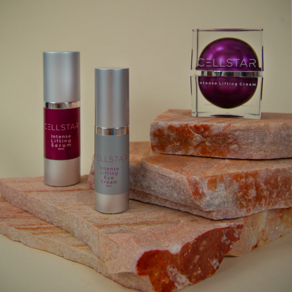 amely rose, produkttest, produkttesterin, vegane kosmetik, kosmetik im test, cellstar, schönheit, pflegeroutine, empfohlene kosmetik, amely_rose, beauty, intense lifting eye cream, serum, lifting serum, portrait, skincare, pflegeroutine, gesichtspflege, pflege empfindliche Haut, luxus kosmetik, produktfotografie, 